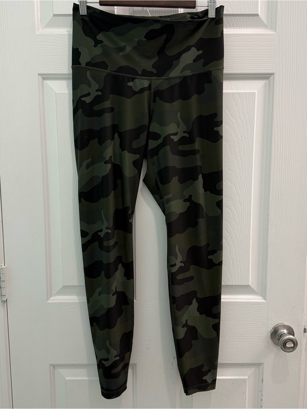 Old Navy Active Womens Size Large Powersoft Extra High-Rise Leggings Go-Dry Camo
